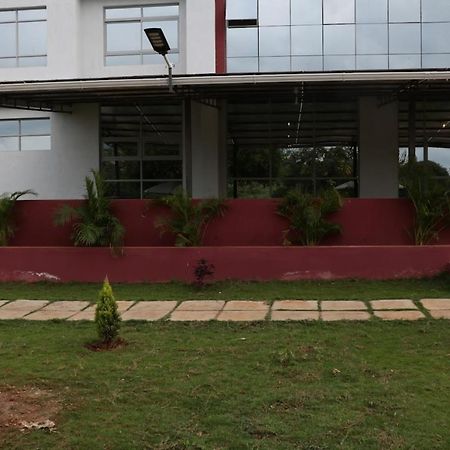 Paraiso Gardens Hotel Wote ภายนอก รูปภาพ