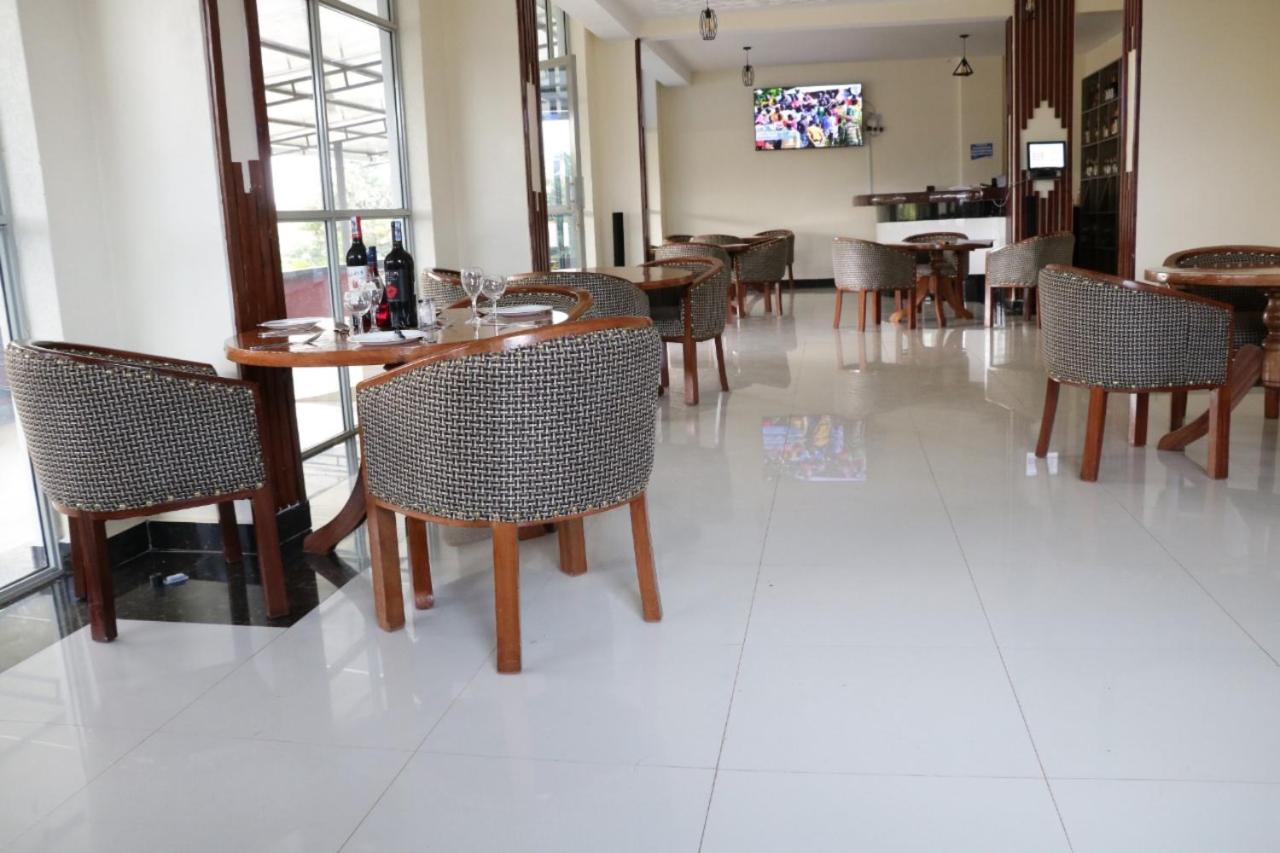 Paraiso Gardens Hotel Wote ภายนอก รูปภาพ